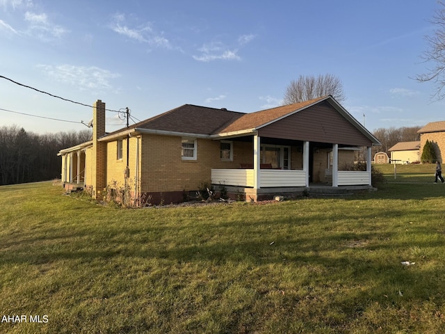 exterior space featuring a lawn