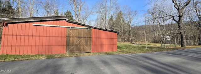 view of outbuilding