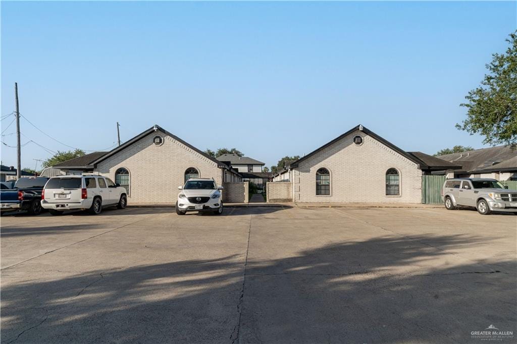 304 Polk Ave, Pharr, TX 78577 - photo 1