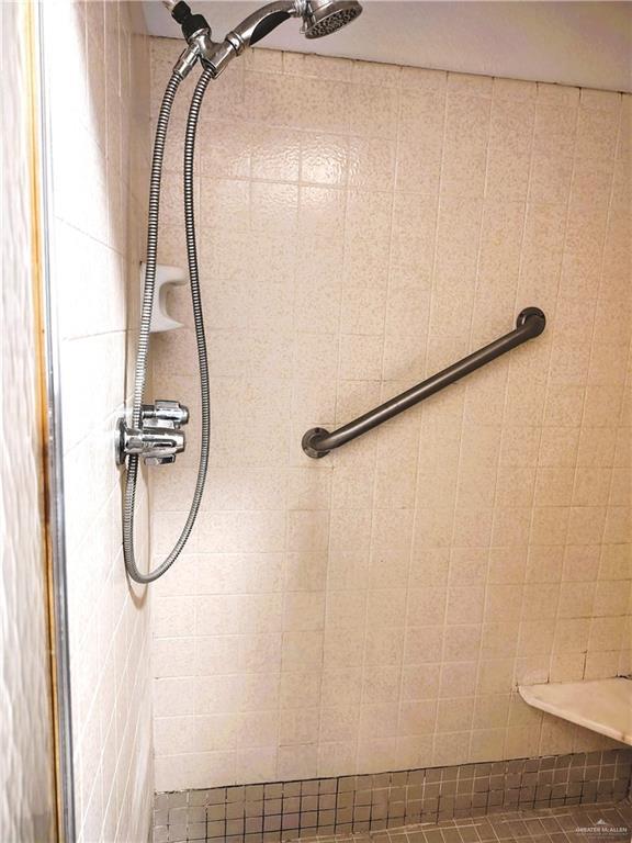 6213 N 17th St, Mcallen, TX 78504 - bathroom view of tiled shower