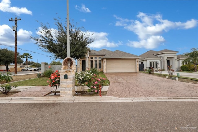 view of front facade featuring a garage