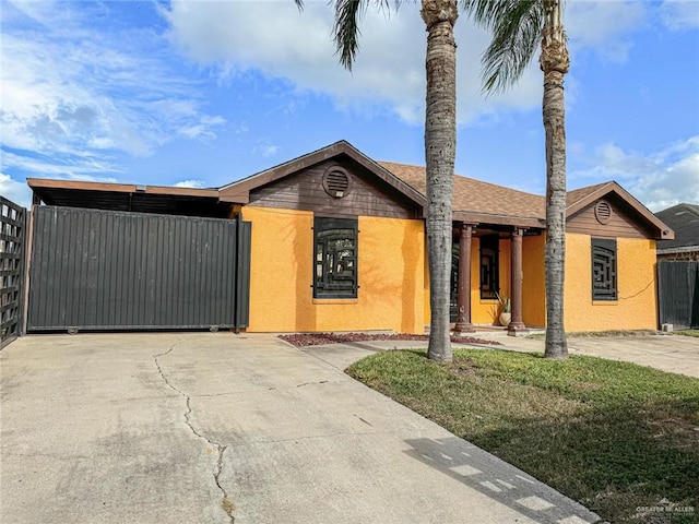 view of front of house