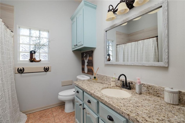 full bathroom with toilet, a shower with shower curtain, vanity, baseboards, and tile patterned floors