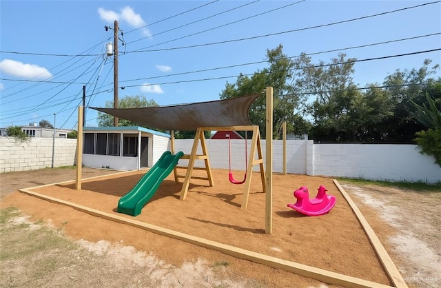 612 E Tom Landry St, Mission, TX 78572 - view of play area featuring a fenced backyard