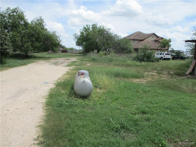 1303 W Mile 17 1/2 Rd, Edinburg, TX 78541 - exterior view of heating fuel tank
