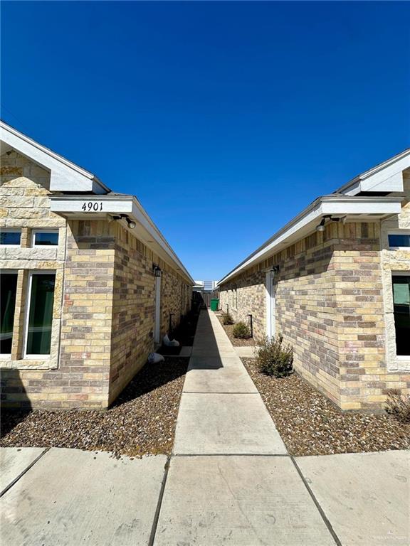 4901 N Winona Dr, Pharr, TX 78577 - photo 1