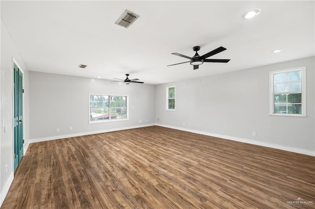 unfurnished room featuring wood-type flooring and ceiling fan