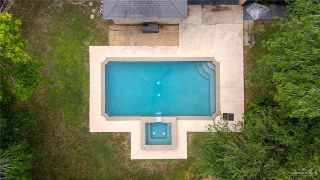 1411 Dons Dr, Mission, TX 78572 - view from above of property with a pool area