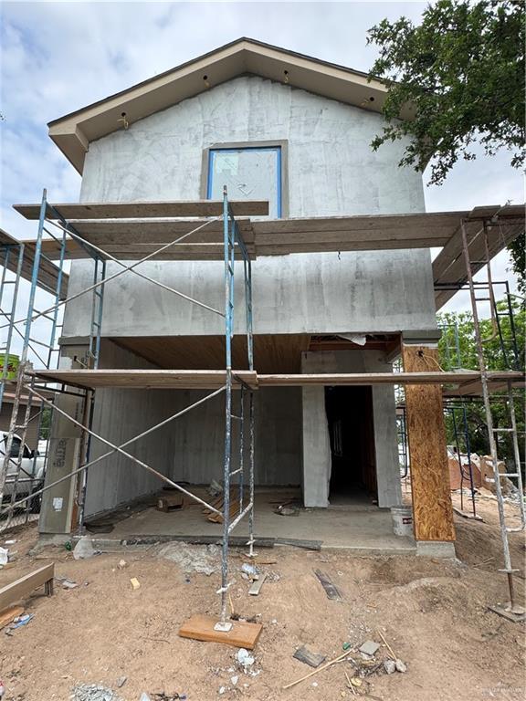1105 S 19 1/2 St, Mcallen, TX 78501 - photo 1