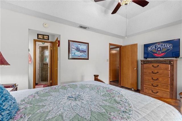 bedroom featuring ceiling fan