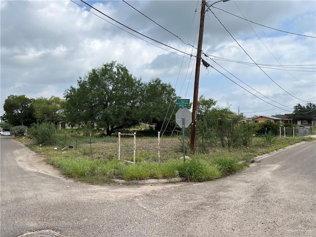 100 N Mariposa Dr, Rio Grande City, TX 78582 - photo 2