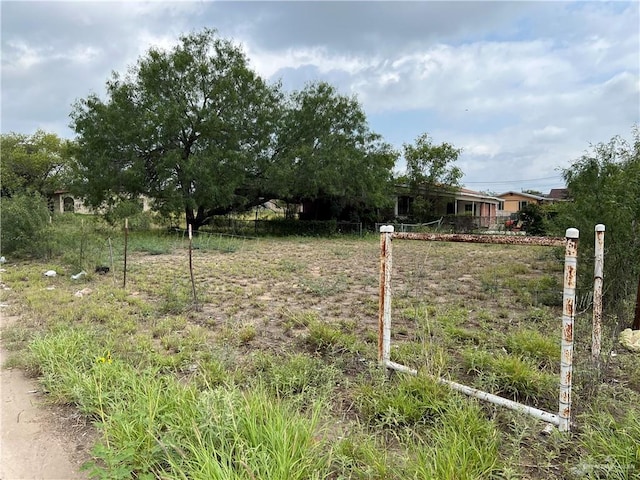 100 N Mariposa Dr, Rio Grande City, TX 78582 - photo 3
