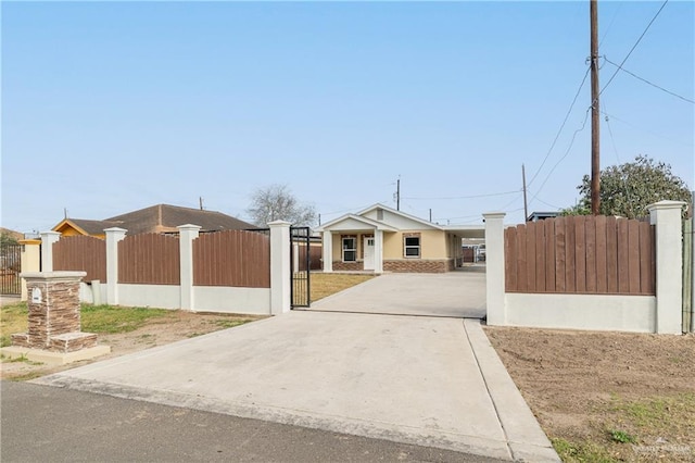 view of front of property