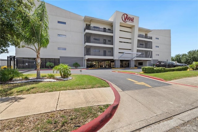 813 Travis St Unit 203, Mission, TX 78572 - view of property