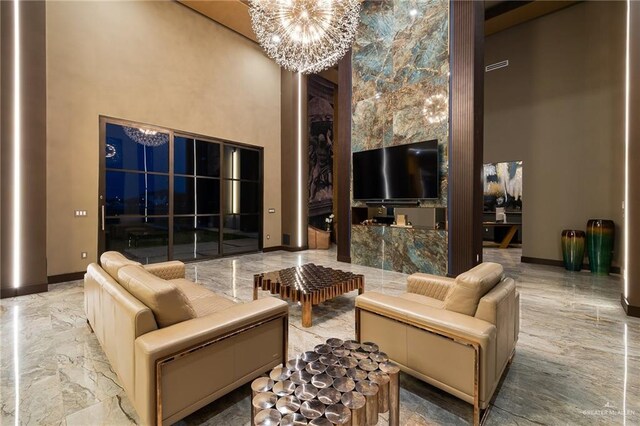 4704 Estancia Pkwy, Mcallen, TX 78504 - community lobby featuring a towering ceiling