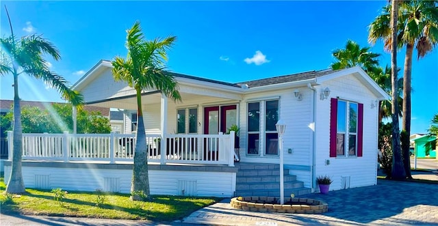 view of front facade featuring covered porch