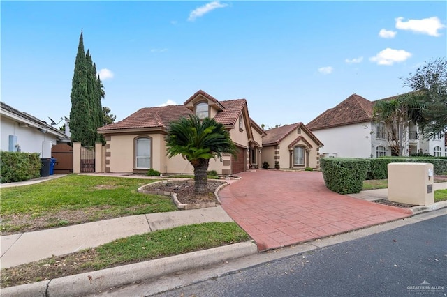 view of front of home with a front yard