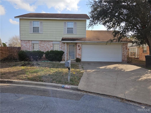 view of front property featuring a garage