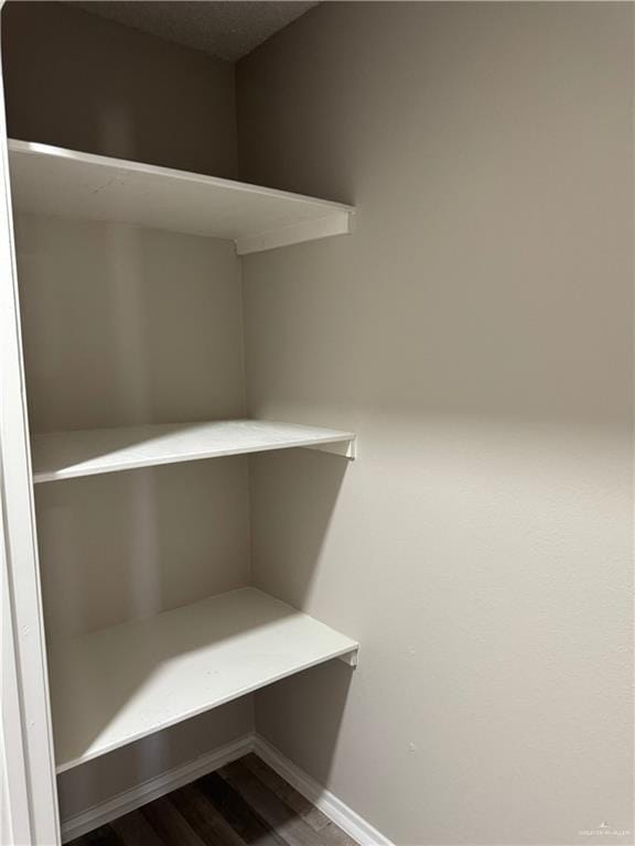 1401 Royola St, Mission, TX 78572 - view of closet