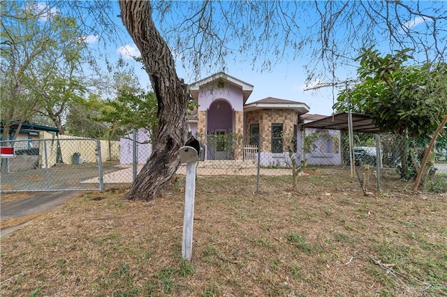 view of front of property