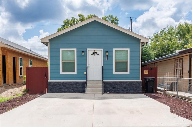 view of front of property