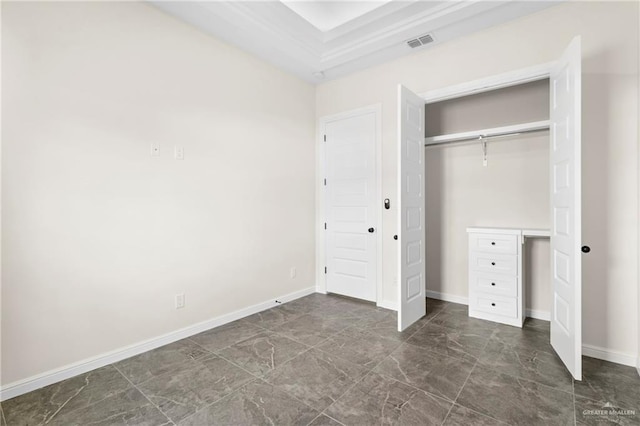 unfurnished bedroom featuring a closet