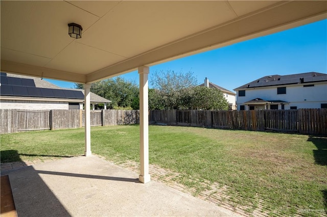 view of yard featuring a patio area