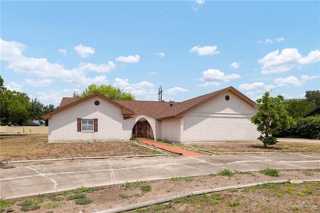 view of front of property