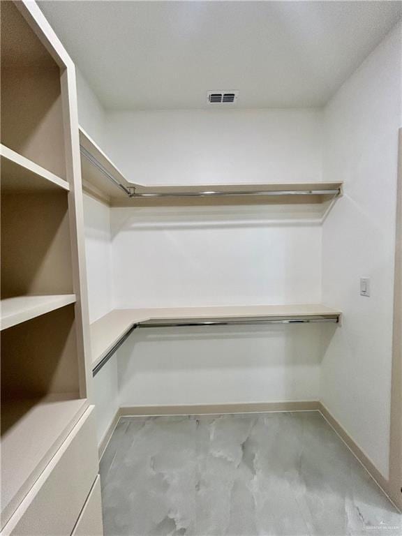 514 Oriole Dr, Los Fresnos, TX 78566 - view of spacious closet
