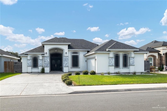 view of front facade featuring a front yard