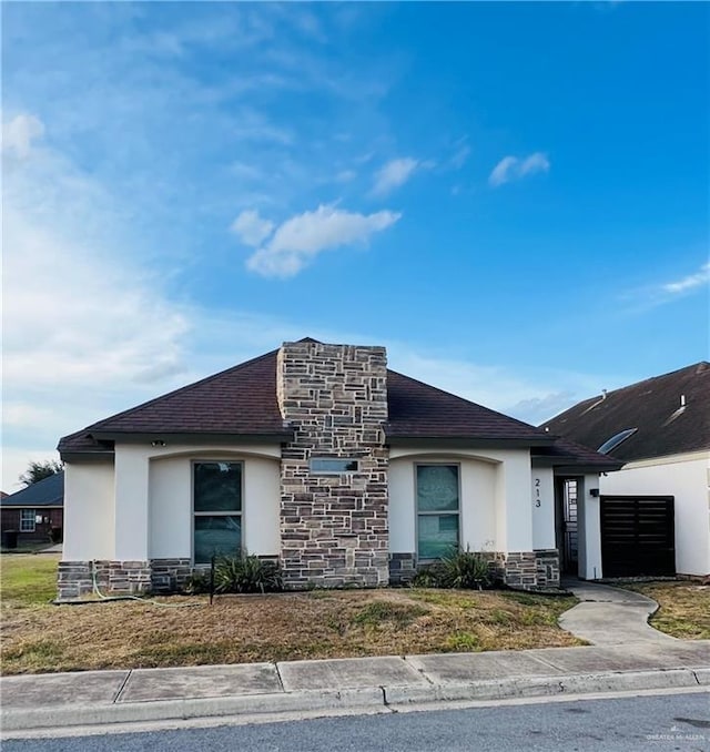 213 E Maple Ave, Mcallen, TX 78501 - photo 1