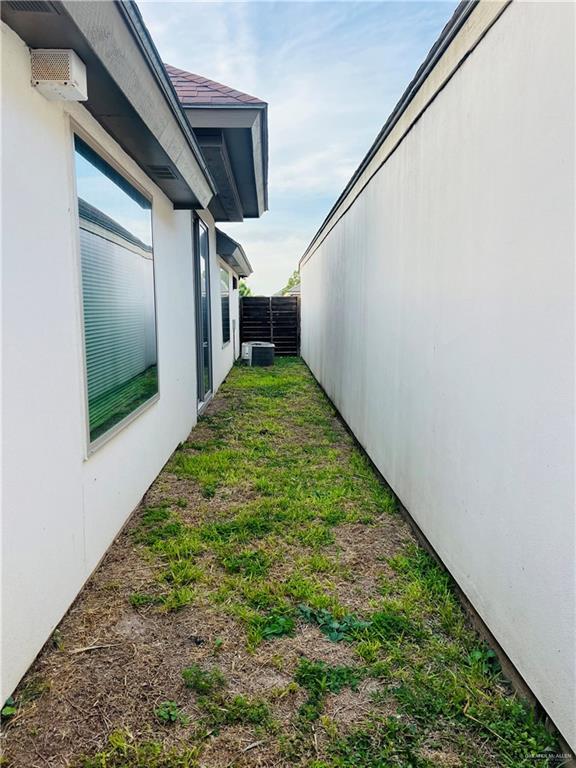 213 E Maple Ave, Mcallen, TX 78501 - photo 4