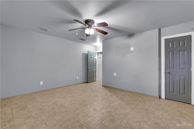 empty room with ceiling fan