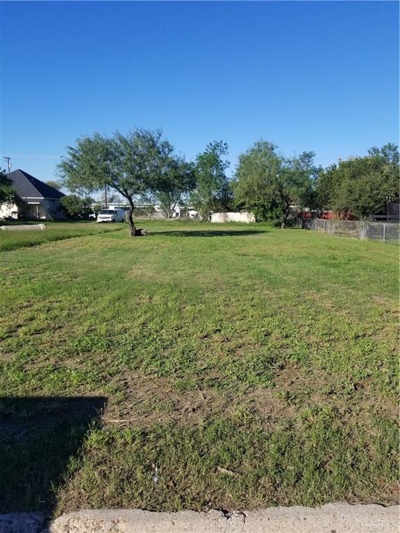 Listing photo 2 for 304 S 28th St, Mcallen TX 78501