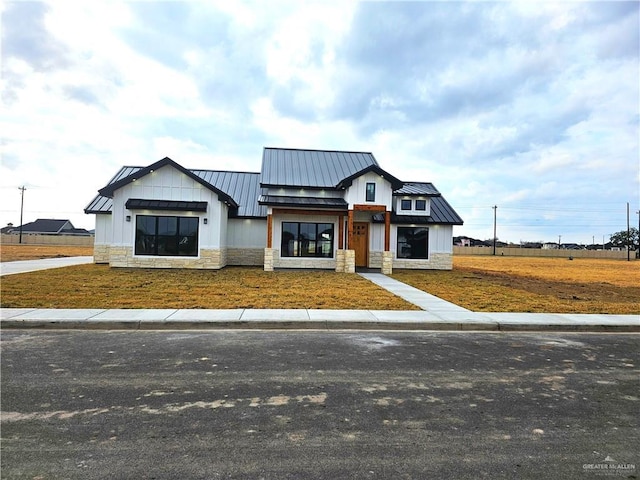 view of modern farmhouse