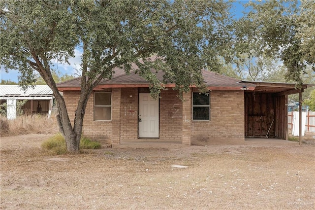 view of front of property