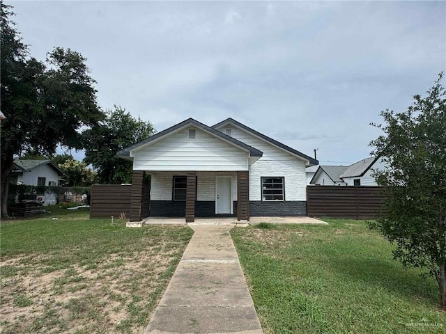 1014 N Saint Marie St, Mission, TX 78572 - view of front of property with a porch