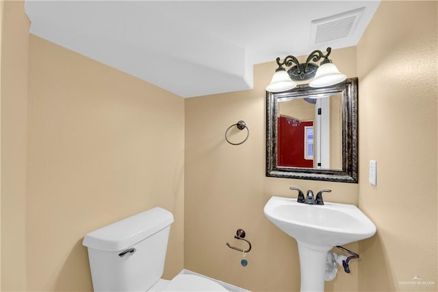 3218 Lerma Dr, Edinburg, TX 78539 - bathroom with toilet