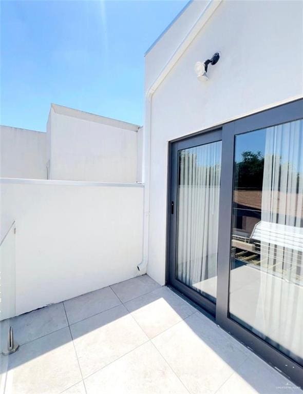 1925 Sunset Dr, Mission, TX 78572 - view of balcony
