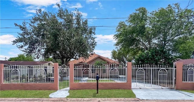 2012 Diaz Ave, Mcallen, TX 78503 - photo 2
