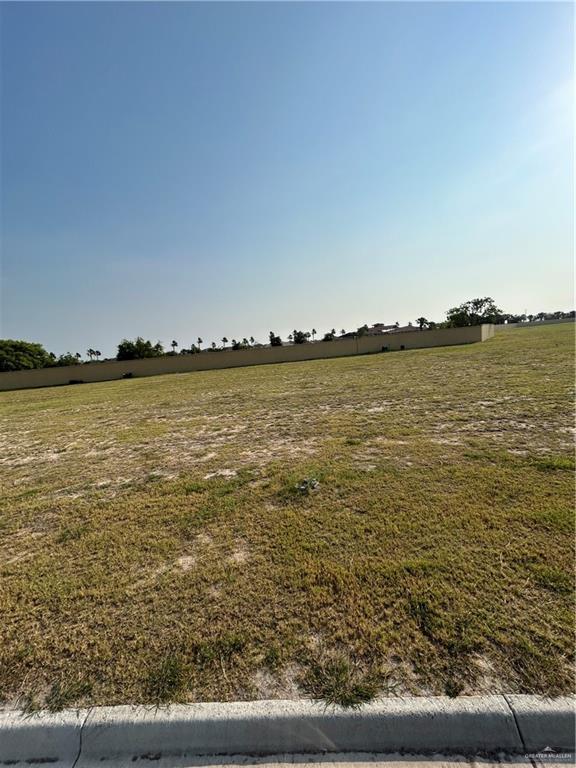 4821 Town Lake Dr, Mcallen, TX 78504