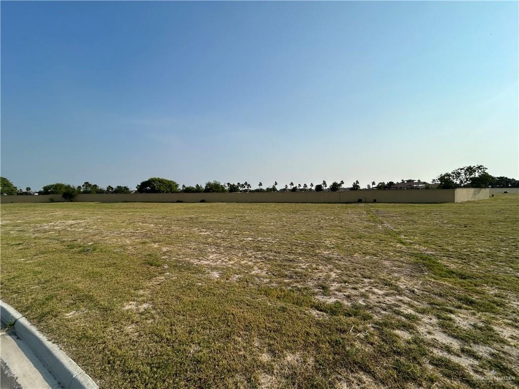 4821 Town Lake Dr, Mcallen, TX 78504