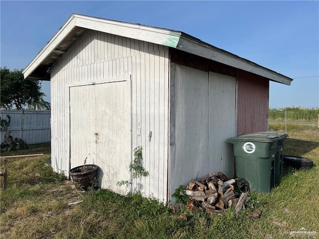 view of outdoor structure