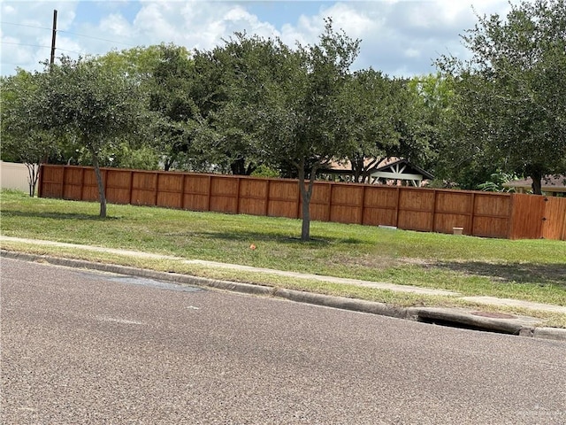 1222 13th St, Harlingen, TX 78550