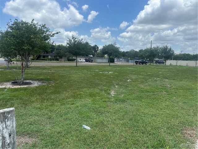1222 13th St, Harlingen, TX 78550