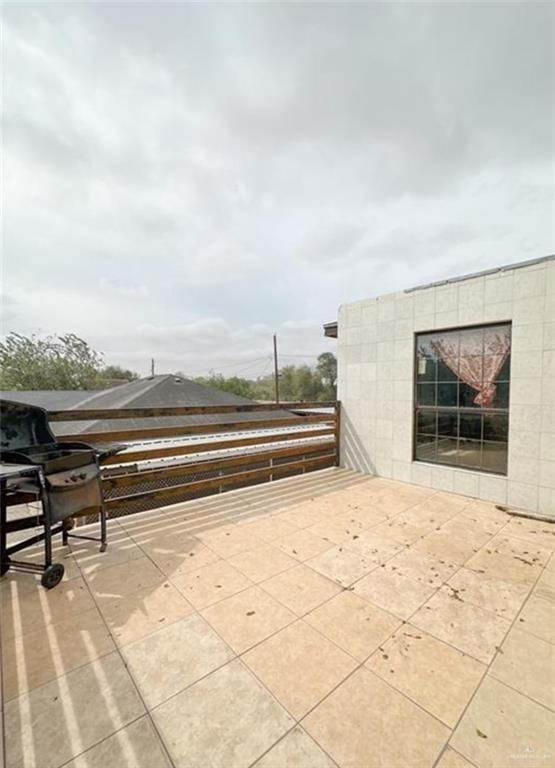 7300 Ciruelos St, Palmview, TX 78572 - view of patio / terrace