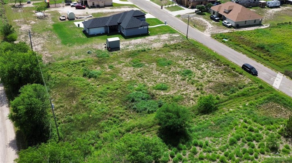 1049 River Bend St, Rio Grande City, TX 78582 - photo 1
