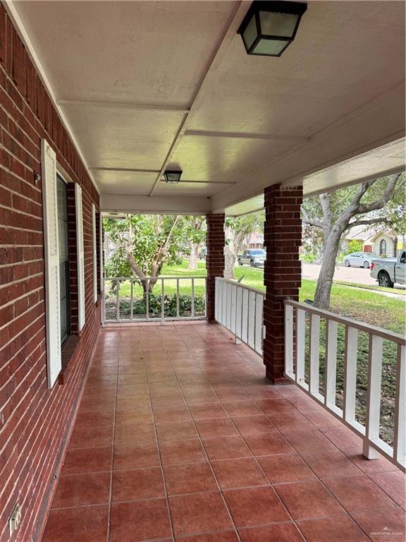 2011 E 28th St, Mission, TX 78574 - photo 8