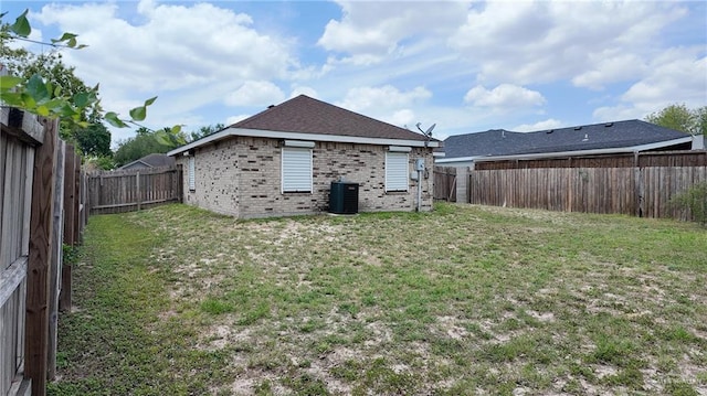 9212 N 30th St, Mcallen, TX 78504 - exterior space featuring a fenced backyard and central air condition unit