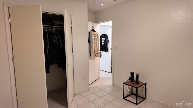 9212 N 30th St, Mcallen, TX 78504 - corridor featuring light tile patterned floors